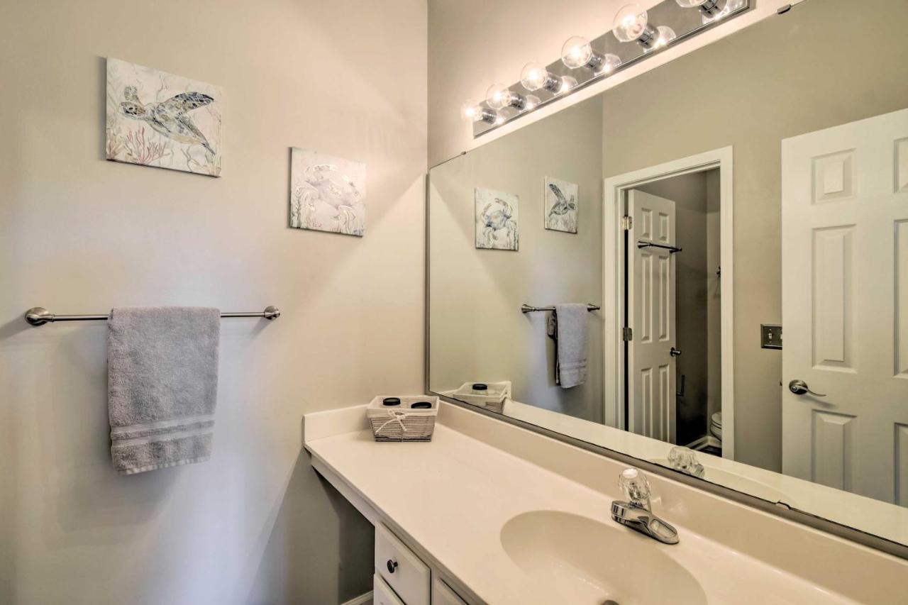 Lovely Myrtle Beach Condo With Community Pool! Exterior photo